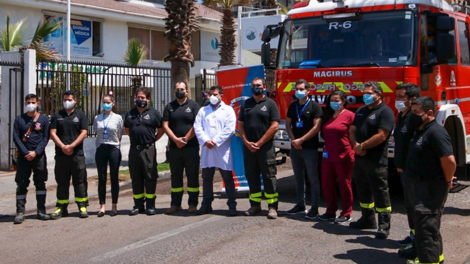 Bomberos de Iquique y Laboratorio Bioclinic suscriben convenio